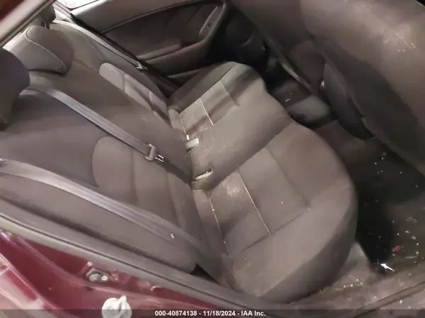 3KPFK4A74HE018995 2017 KIA FORTE - Image 8