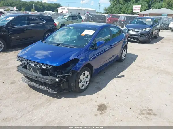 3KPFK4A74HE022691 2017 KIA FORTE - Image 2