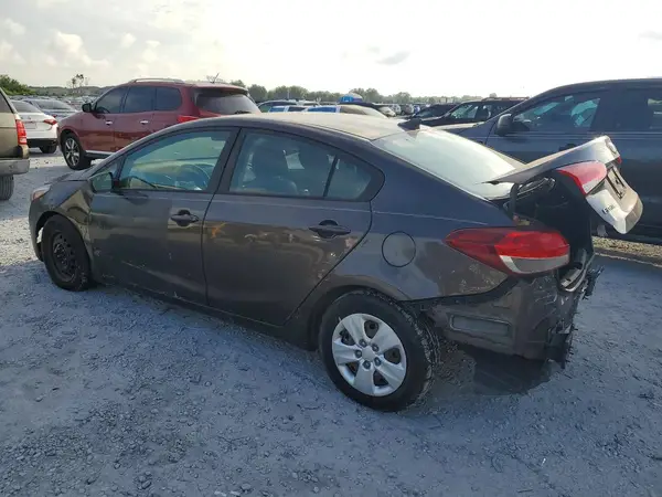 3KPFK4A74HE025963 2017 KIA FORTE - Image 2