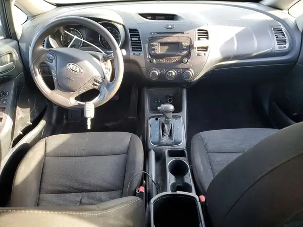 3KPFK4A74HE025963 2017 KIA FORTE - Image 8
