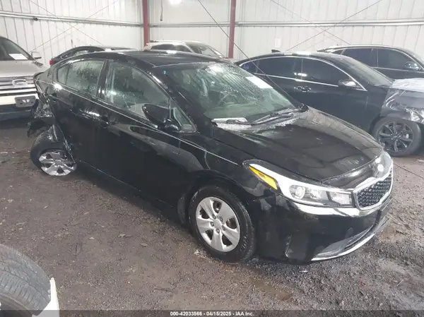 3KPFK4A74HE026336 2017 KIA FORTE - Image 1