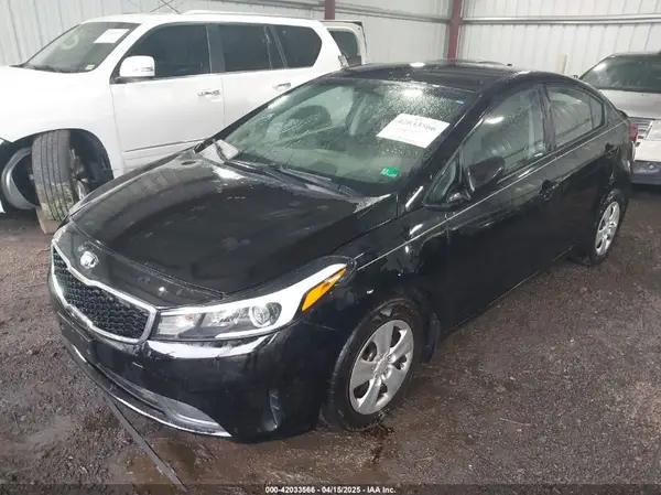 3KPFK4A74HE026336 2017 KIA FORTE - Image 2