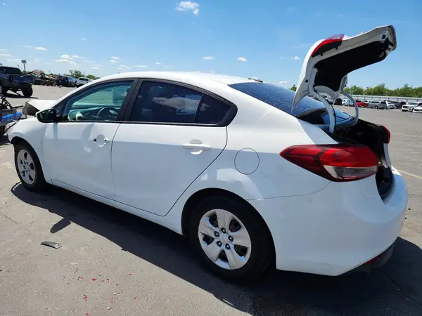 3KPFK4A74HE027373 2017 KIA FORTE - Image 2