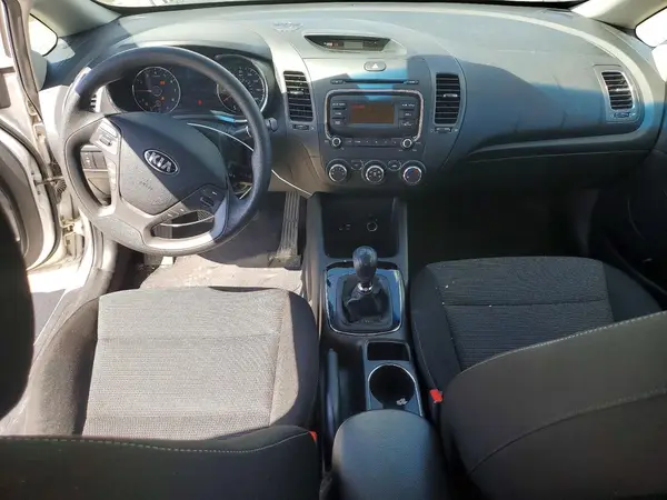 3KPFK4A74HE029365 2017 KIA FORTE - Image 8