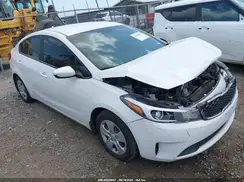 3KPFK4A74HE033688 2017 KIA FORTE