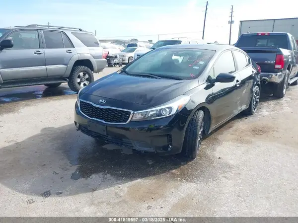 3KPFK4A74HE034372 2017 KIA FORTE - Image 2