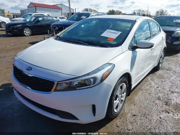 3KPFK4A74HE034730 2017 KIA FORTE - Image 2