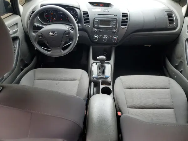 3KPFK4A74HE036106 2017 KIA FORTE - Image 8