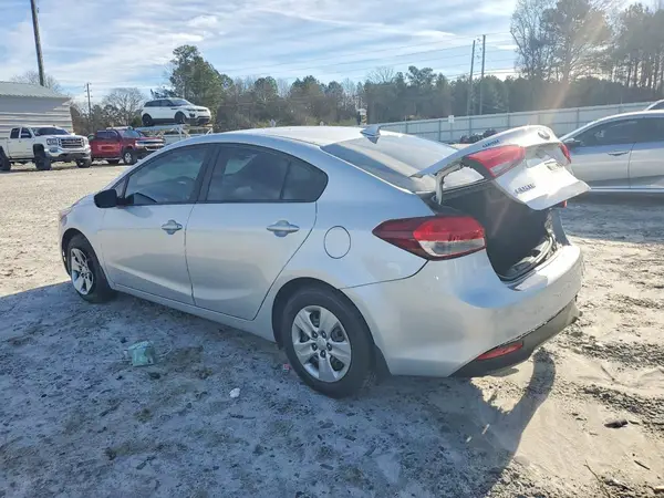 3KPFK4A74HE037482 2017 KIA FORTE - Image 2