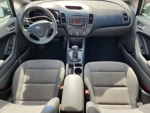 3KPFK4A74HE038907 2017 KIA FORTE - Image 8