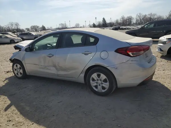 3KPFK4A74HE039216 2017 KIA FORTE - Image 2