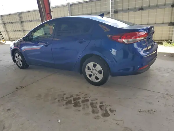 3KPFK4A74HE041502 2017 KIA FORTE - Image 2