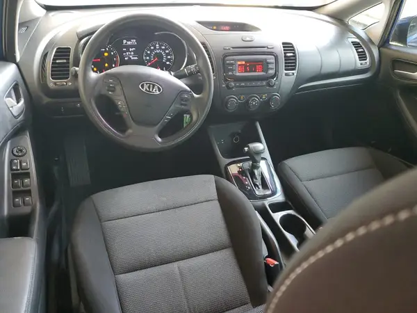 3KPFK4A74HE041502 2017 KIA FORTE - Image 8