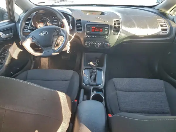 3KPFK4A74HE046649 2017 KIA FORTE - Image 8