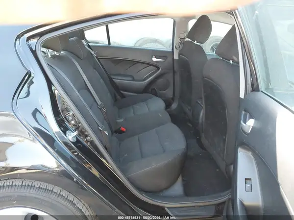 3KPFK4A74HE048966 2017 KIA FORTE - Image 8