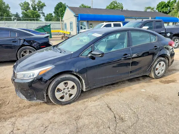 3KPFK4A74HE049938 2017 KIA FORTE - Image 1
