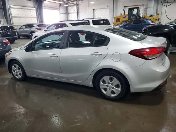3KPFK4A74HE050300 2017 KIA FORTE - Image 2