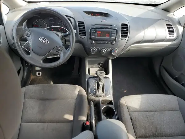 3KPFK4A74HE050538 2017 KIA FORTE - Image 8