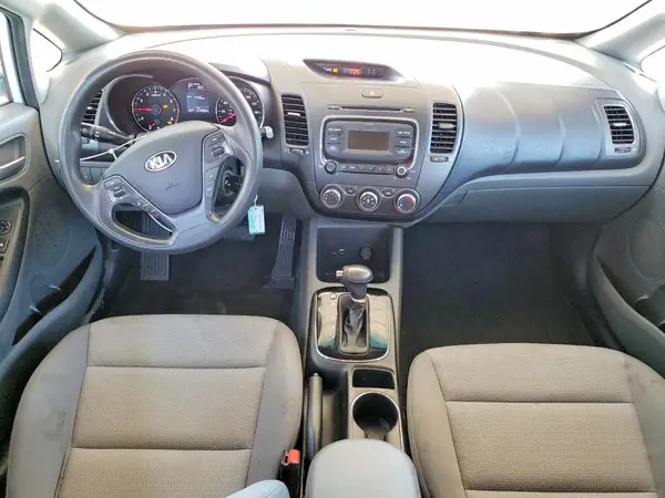 3KPFK4A74HE050541 2017 KIA FORTE - Image 8