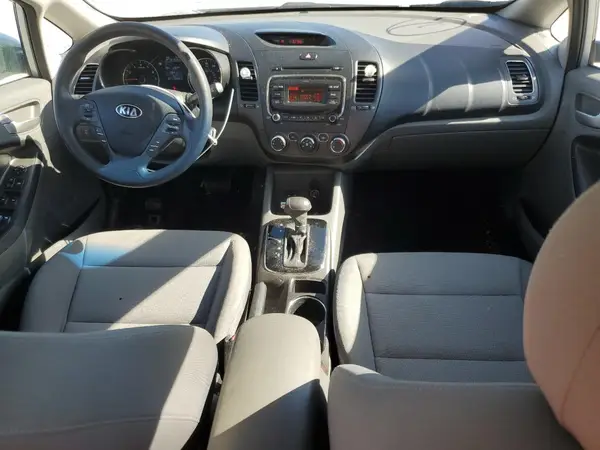 3KPFK4A74HE050801 2017 KIA FORTE - Image 8