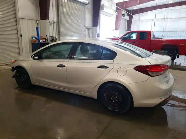 3KPFK4A74HE054508 2017 KIA FORTE - Image 2