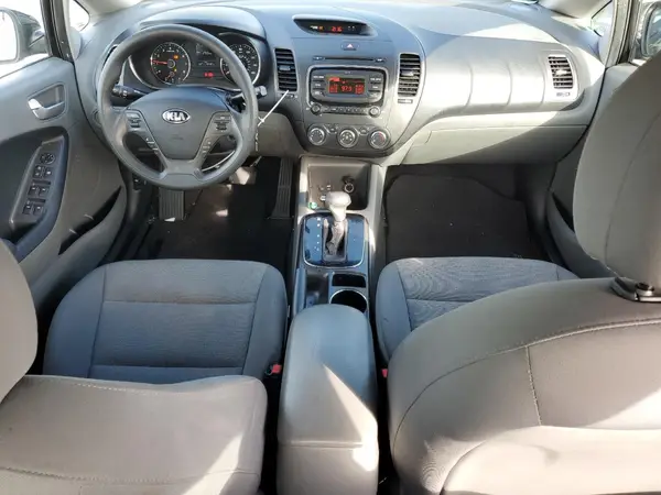 3KPFK4A74HE054556 2017 KIA FORTE - Image 8