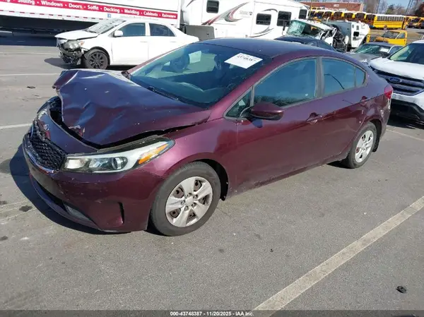 3KPFK4A74HE056937 2017 KIA FORTE - Image 2