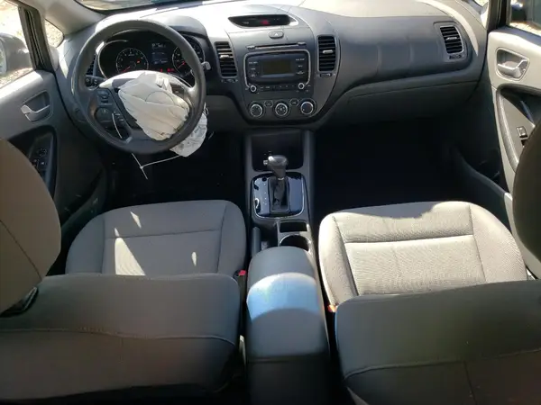 3KPFK4A74HE060728 2017 KIA FORTE - Image 8