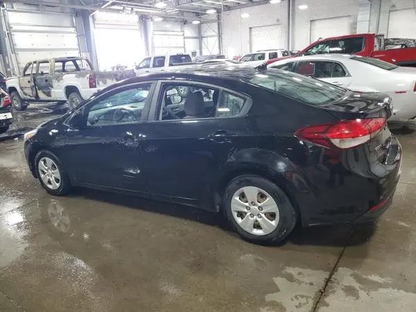 3KPFK4A74HE061930 2017 KIA FORTE - Image 2