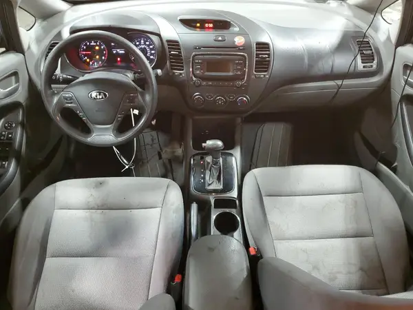 3KPFK4A74HE061930 2017 KIA FORTE - Image 8