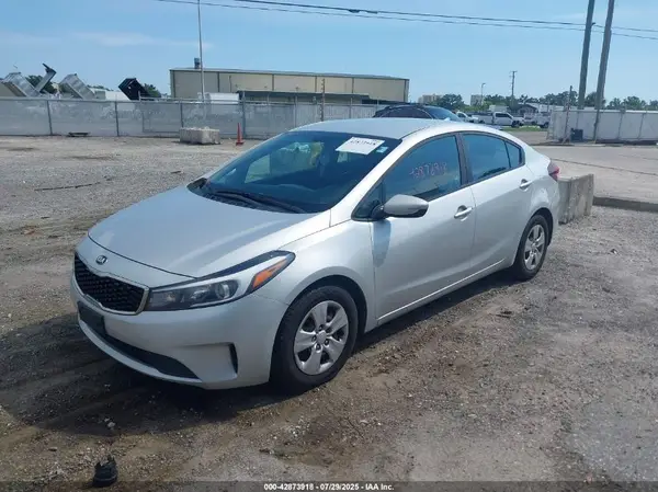 3KPFK4A74HE062303 2017 KIA FORTE - Image 2