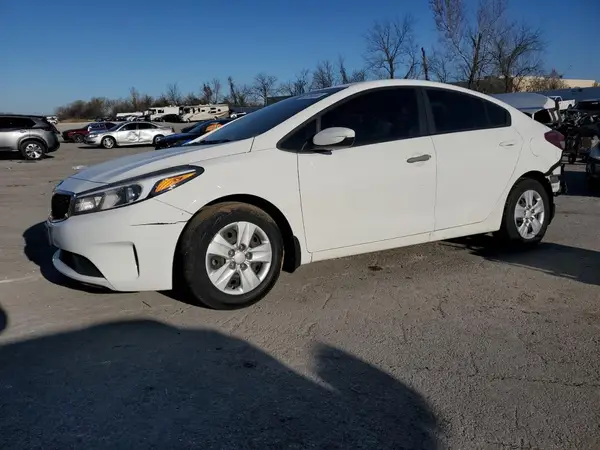 3KPFK4A74HE063662 2017 KIA FORTE - Image 1