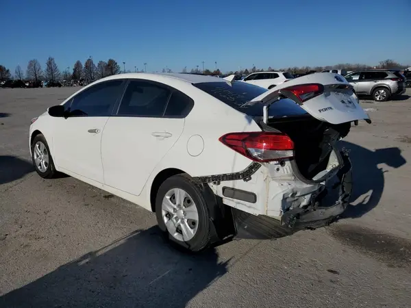 3KPFK4A74HE063662 2017 KIA FORTE - Image 2