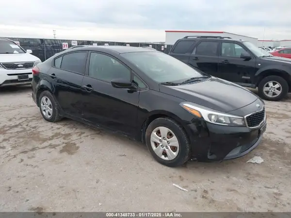 3KPFK4A74HE065959 2017 KIA FORTE - Image 1