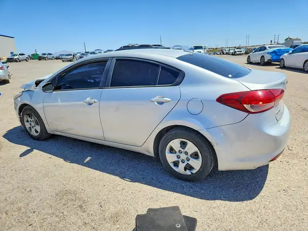 3KPFK4A74HE066030 2017 KIA FORTE - Image 2