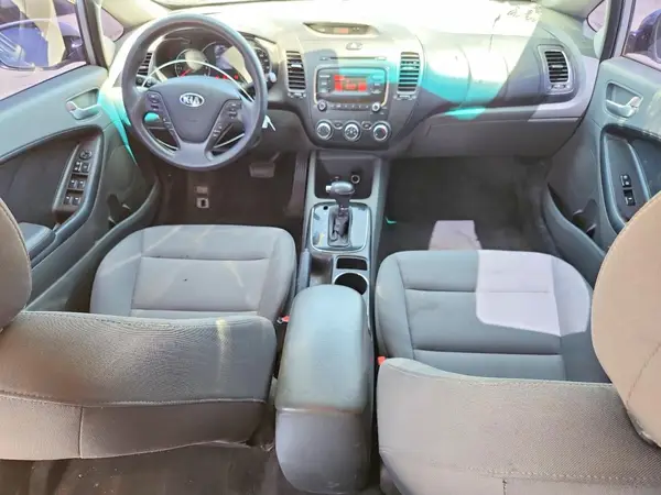 3KPFK4A74HE066030 2017 KIA FORTE - Image 8