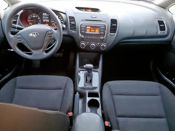 3KPFK4A74HE066271 2017 KIA FORTE - Image 8