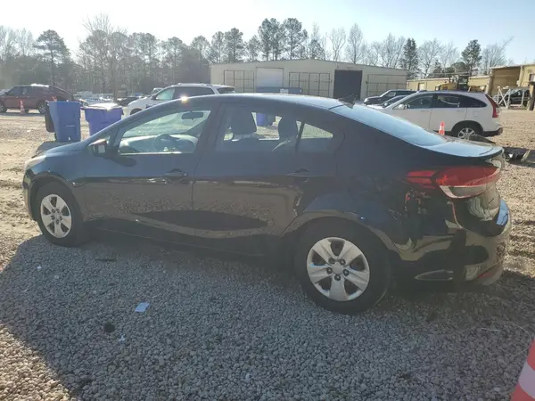 3KPFK4A74HE068506 2017 KIA FORTE - Image 2