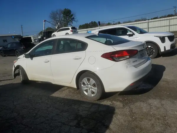 3KPFK4A74HE071065 2017 KIA FORTE - Image 2