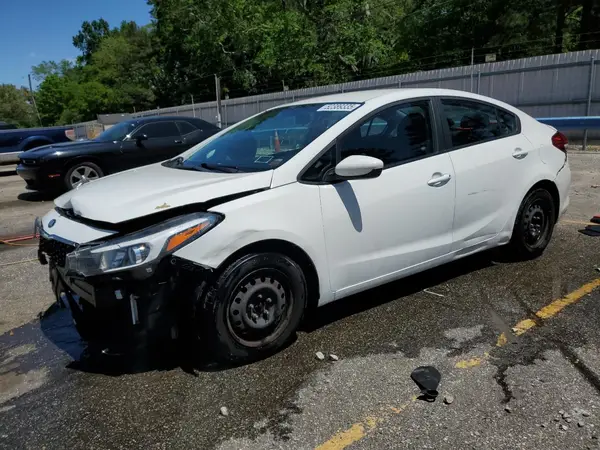 3KPFK4A74HE071518 2017 KIA FORTE - Image 1
