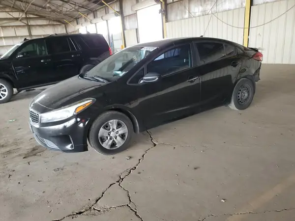 3KPFK4A74HE072992 2017 KIA FORTE - Image 1