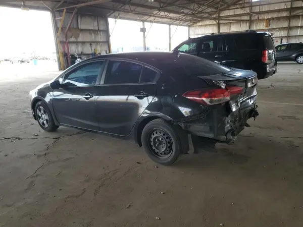 3KPFK4A74HE072992 2017 KIA FORTE - Image 2