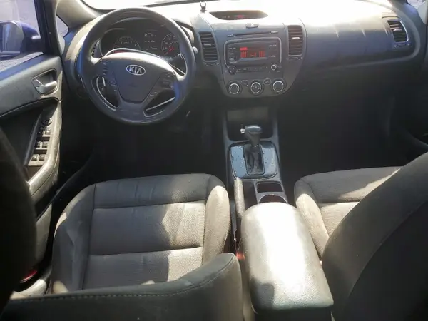 3KPFK4A74HE075536 2017 KIA FORTE - Image 8