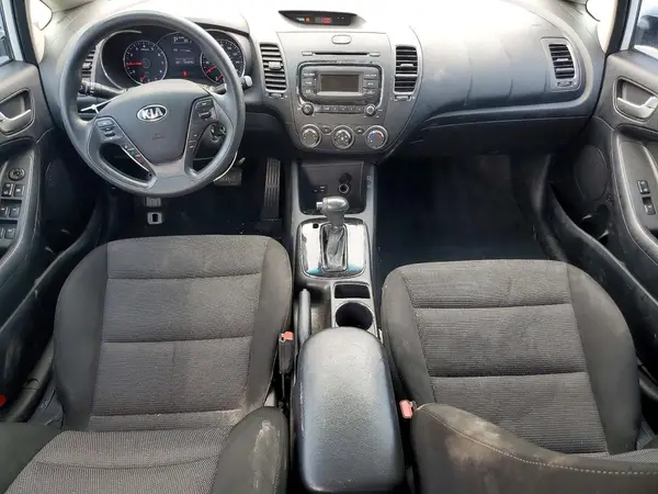 3KPFK4A74HE075830 2017 KIA FORTE - Image 8