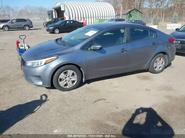 3KPFK4A74HE076671 2017 KIA FORTE - Image 2