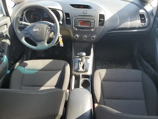 3KPFK4A74HE076878 2017 KIA FORTE - Image 8