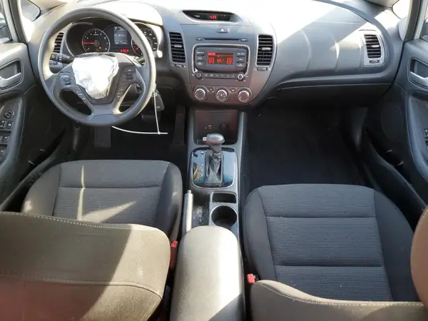 3KPFK4A74HE078033 2017 KIA FORTE - Image 8