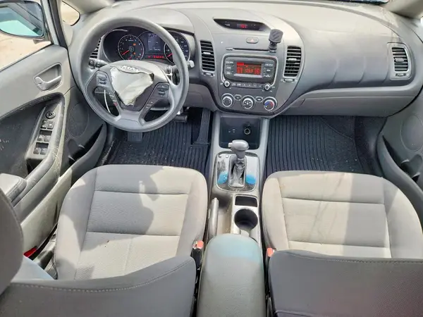 3KPFK4A74HE078436 2017 KIA FORTE - Image 8