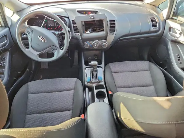 3KPFK4A74HE078663 2017 KIA FORTE - Image 8