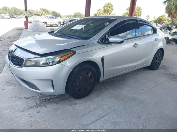 3KPFK4A74HE079750 2017 KIA FORTE - Image 2